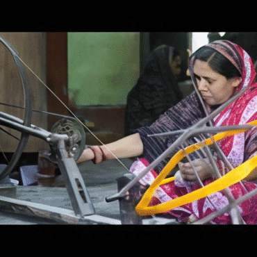 Our weavers photos . video & quotes.pdf-image-040